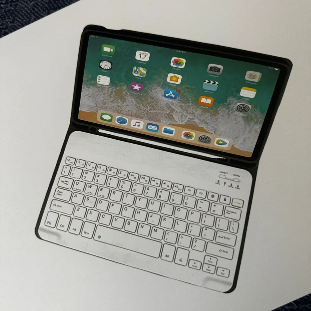 iPad Bluetooth keyboard